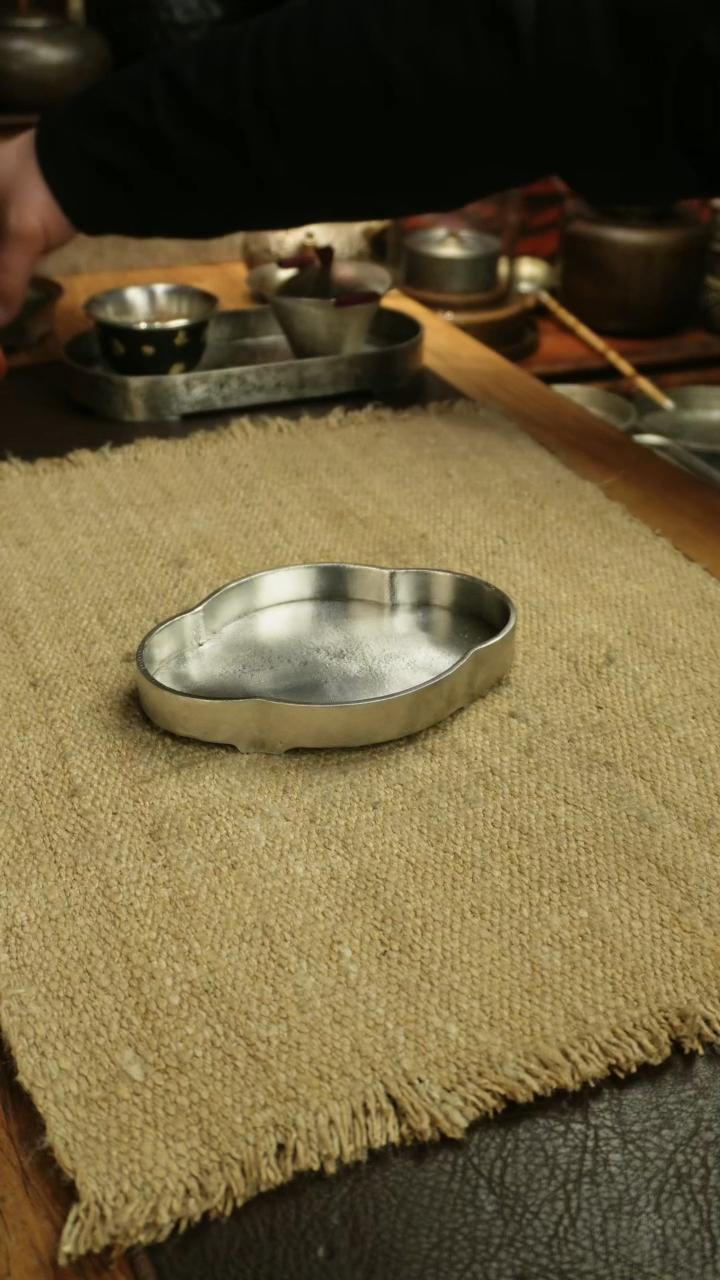 【闪购商品】足锡全手原色海棠壶承