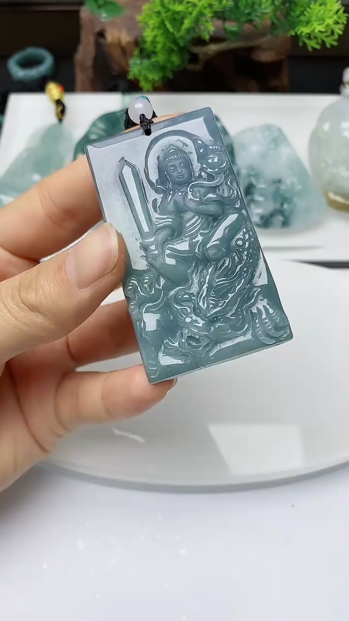 【闪购商品】翡翠颈饰未镶嵌        