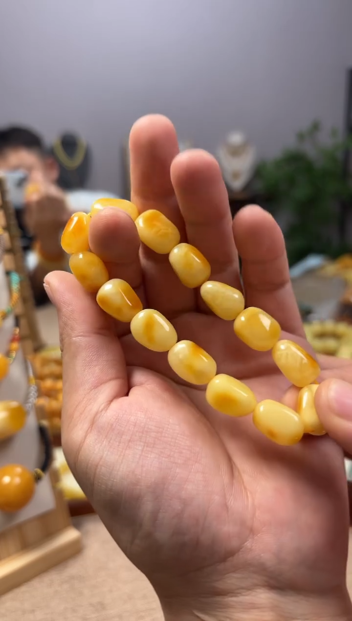【闪购商品】蜜蜡裸石未镶嵌手串