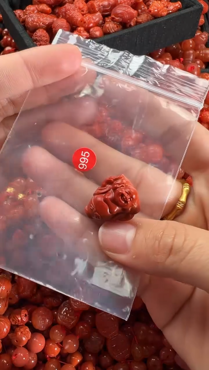 【闪购商品】南红玛瑙颈饰未镶嵌1