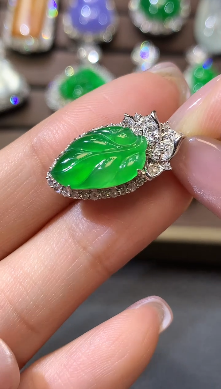 【闪购商品】翡翠吊坠(不含链)18K金镶嵌D28