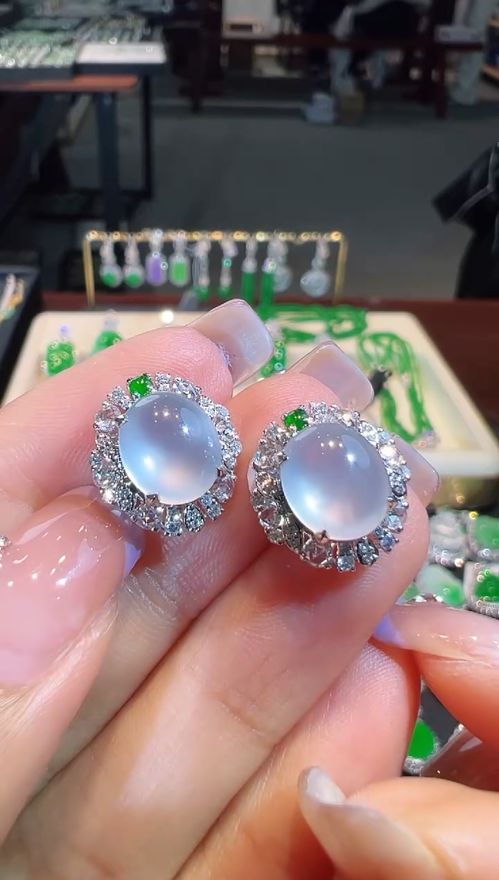 【闪购商品】翡翠耳饰18K金镶嵌翡翠