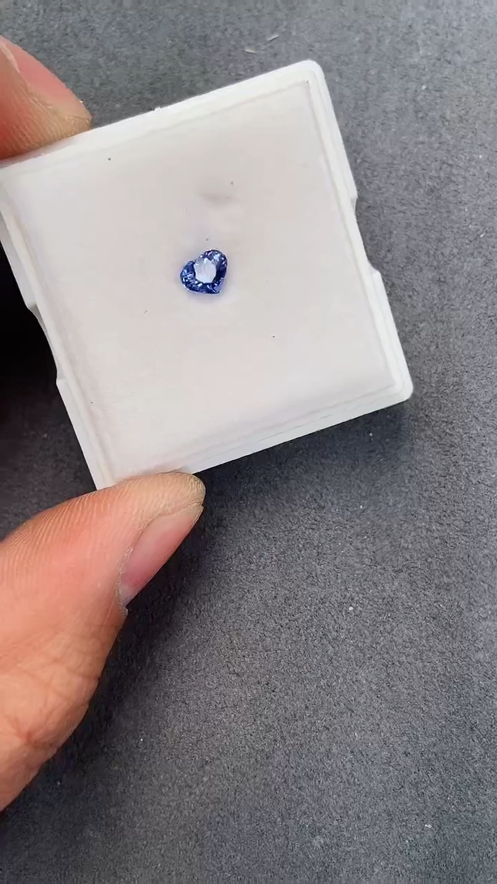 【闪购商品】蓝宝石裸石未镶嵌0.73