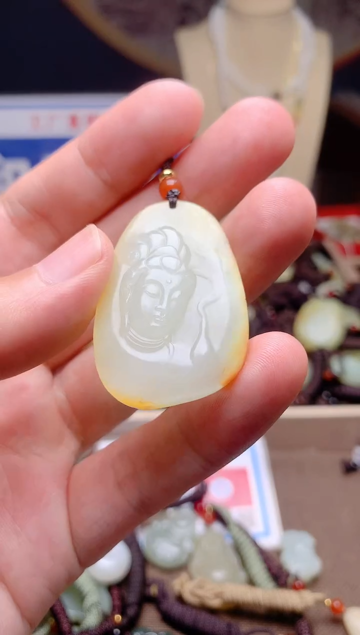 和田玉未镶嵌颈饰1