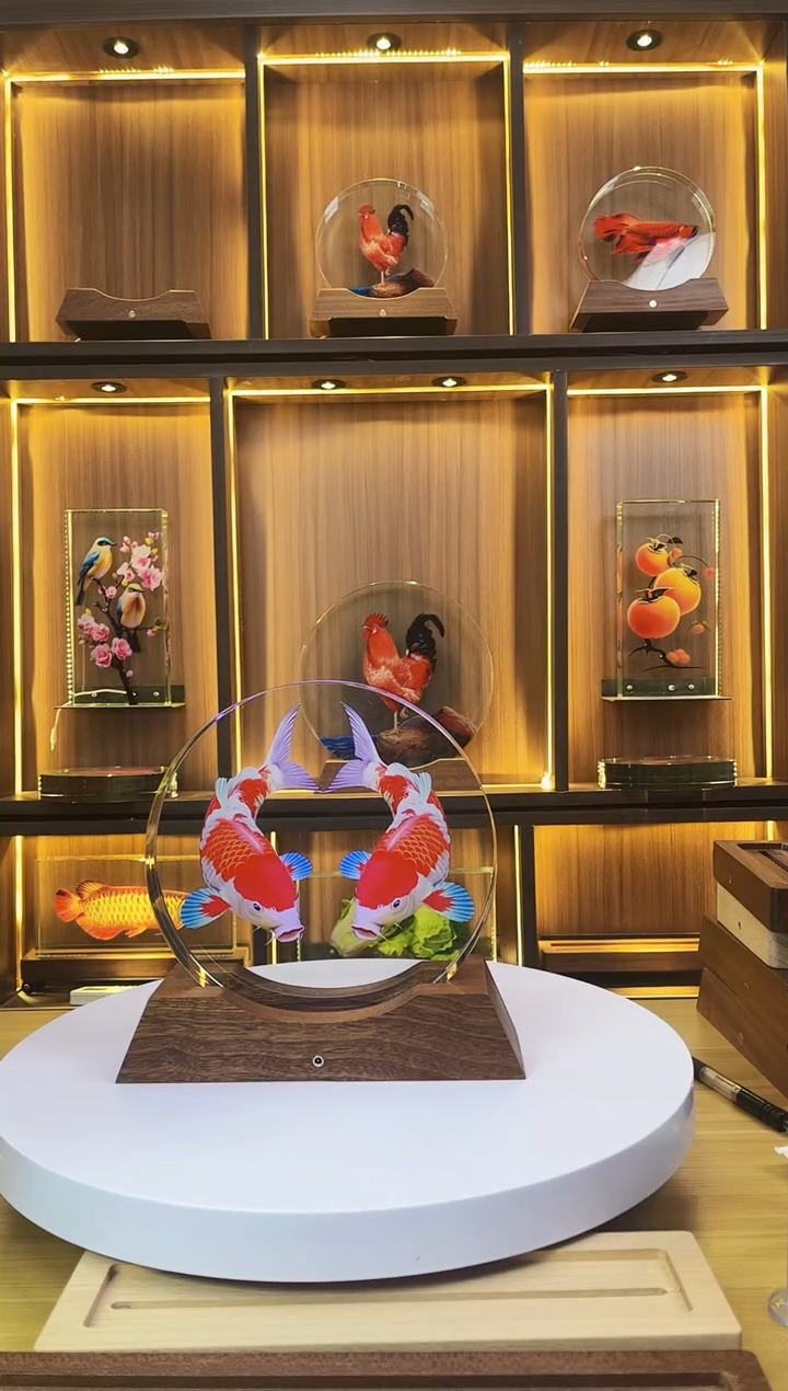 有机玻璃孤**去圆形尺寸20*20*4双鲤鱼+底座