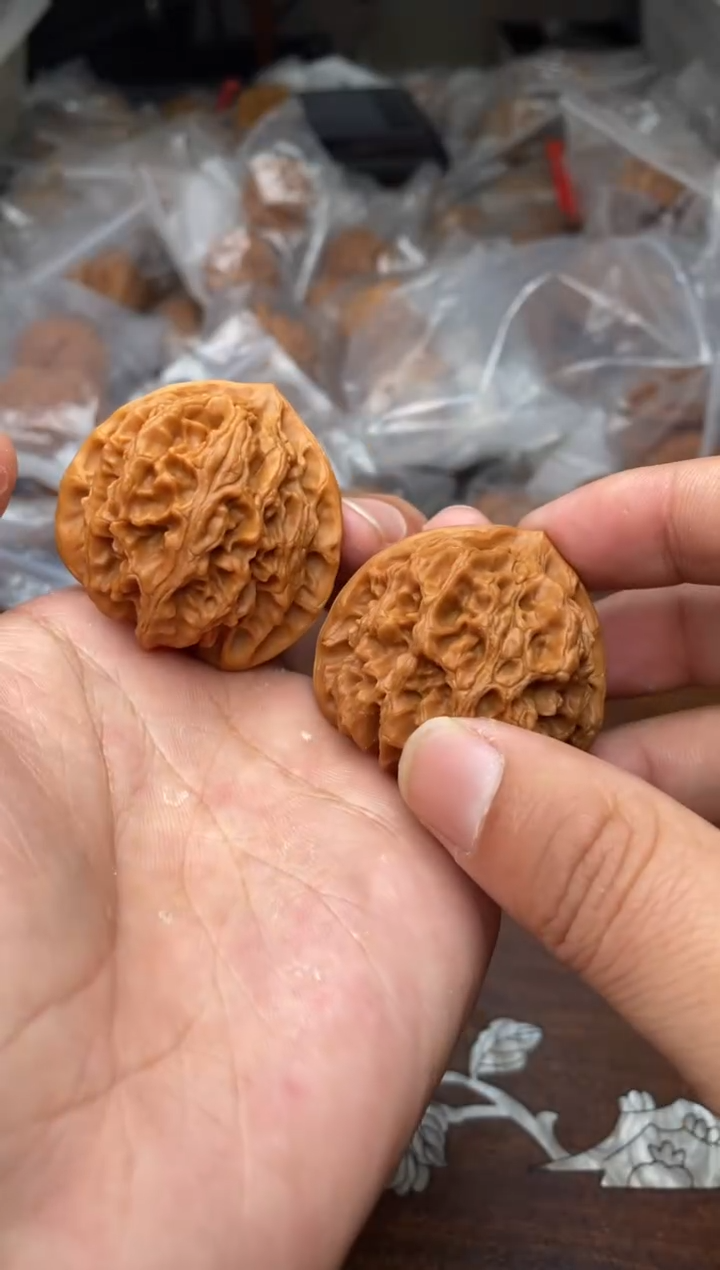 【闪购商品】文玩核桃把件A47号41尺苹果