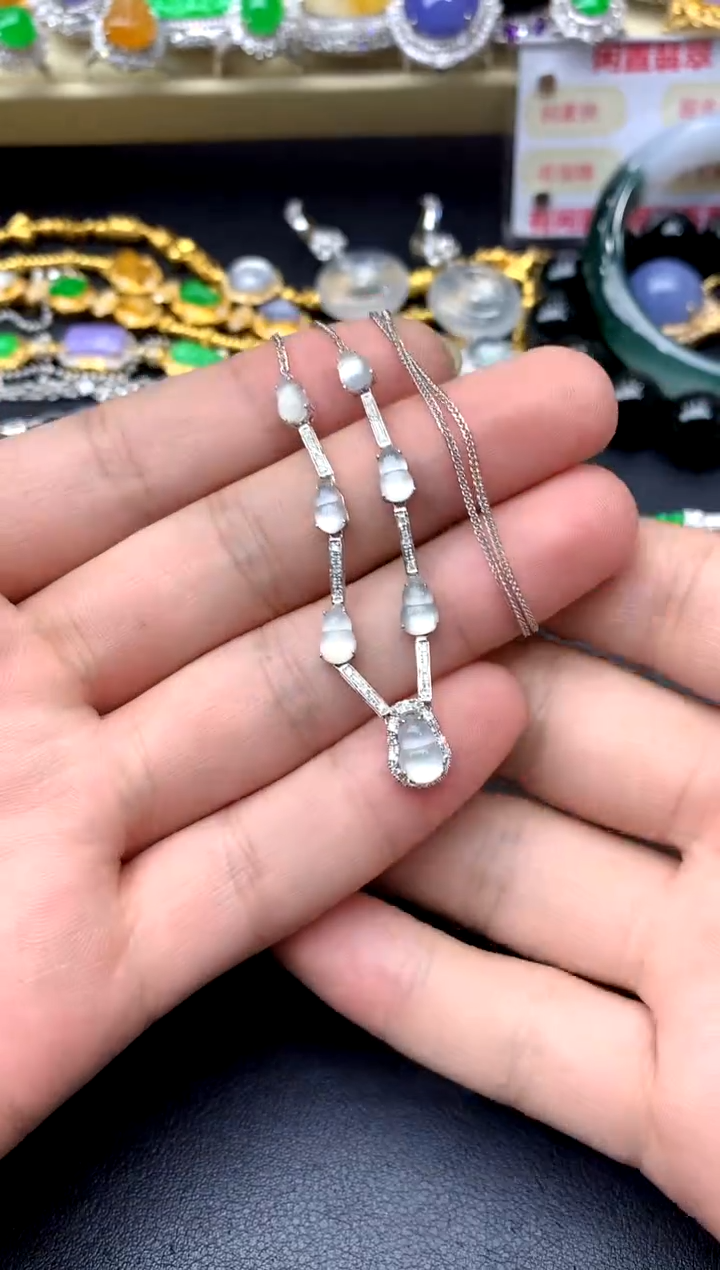 颈饰18K金镶嵌翡翠297 -中国好珍宝