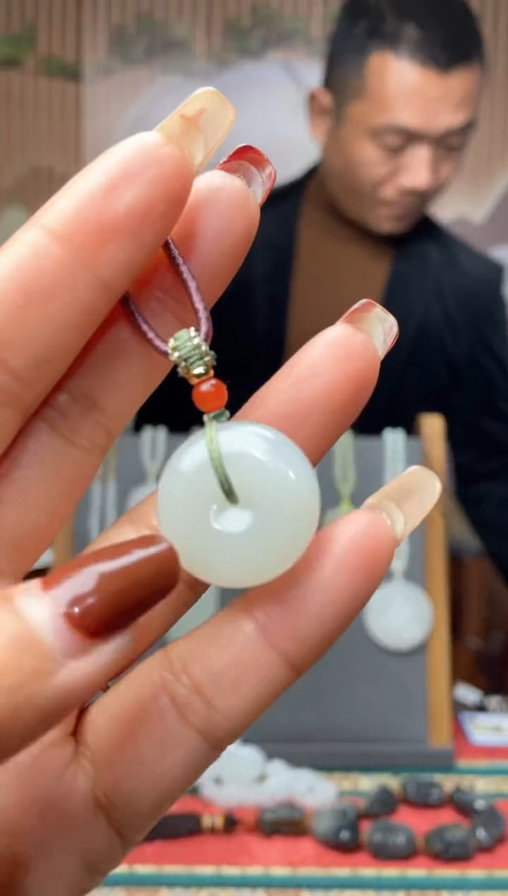 【闪购商品】和田玉颈饰未镶嵌一