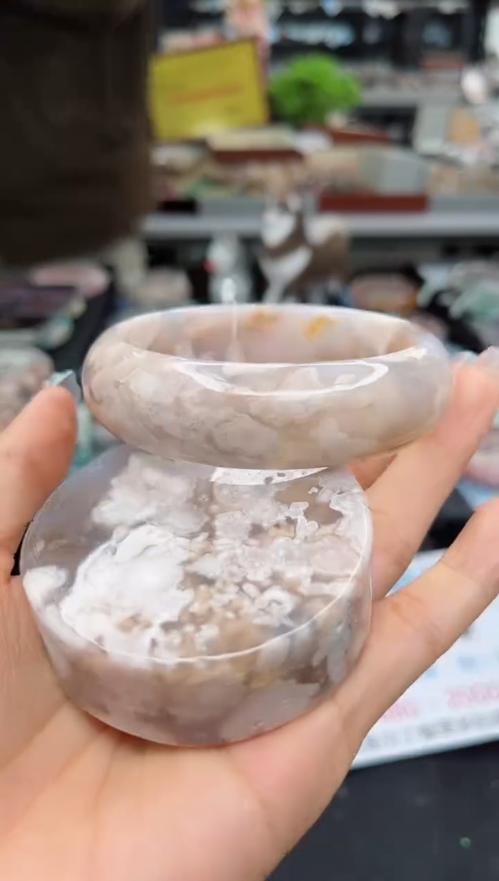 【闪购商品】石英质玉手镯未镶嵌61圈口（赠品镯心）1658037