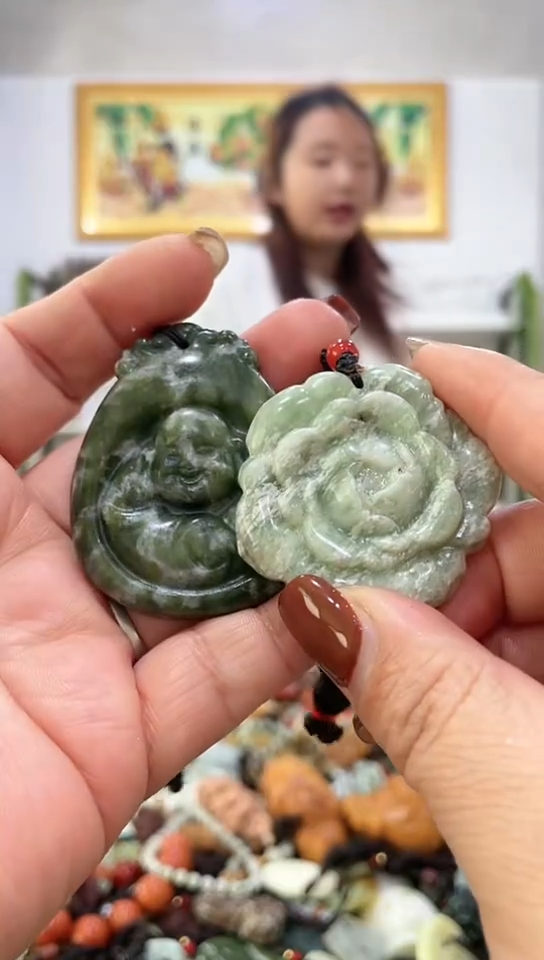 未镶嵌岫玉挂件 