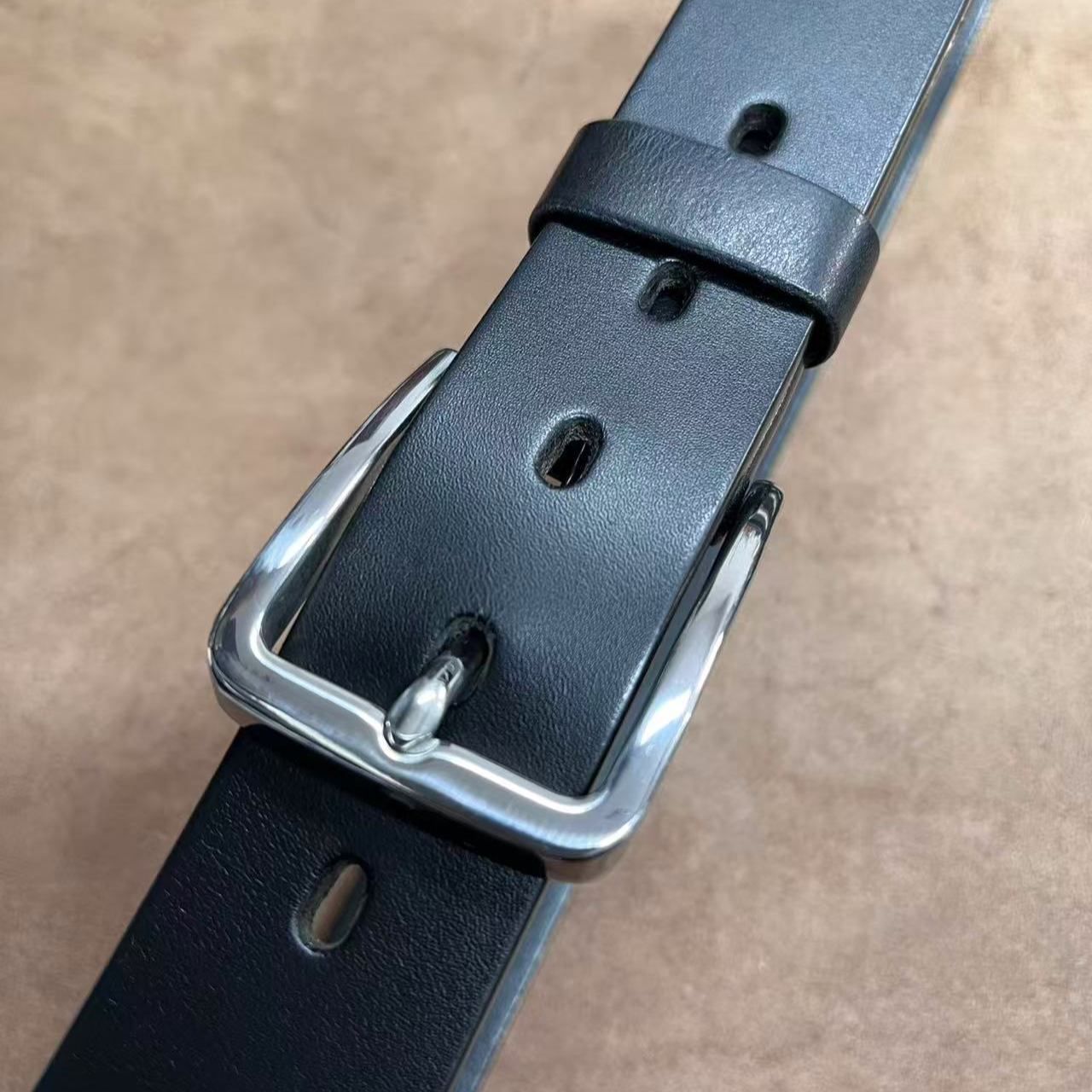 3.5宽全钢D型针扣头层牛皮手工皮带真皮皮带男士时尚休闲百搭