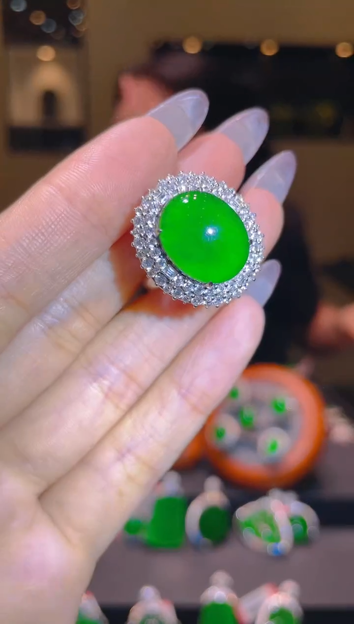 翡翠18K金镶嵌吊坠(不含链)A28