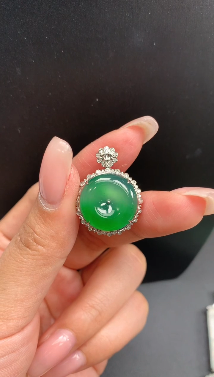 【闪购商品】翡翠颈饰18K金镶嵌扣子1540