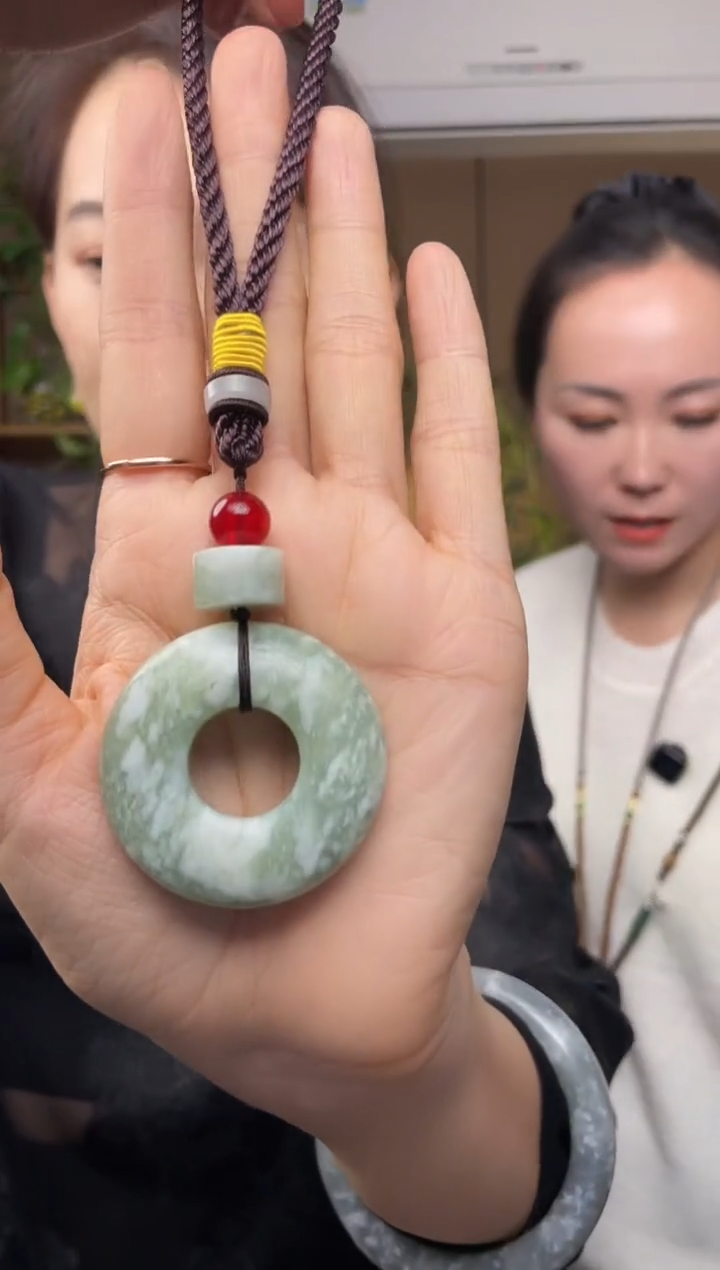 未镶嵌岫玉车挂1