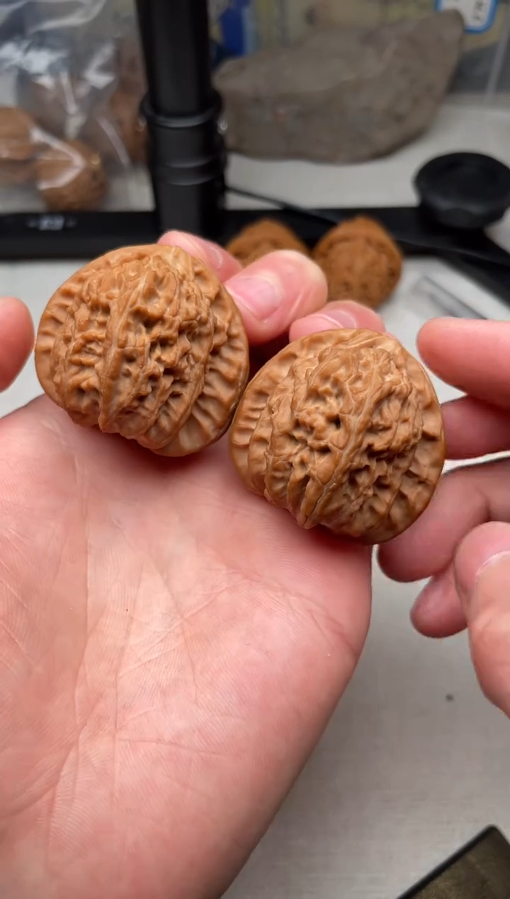 把件文玩核桃40尺三角白精品