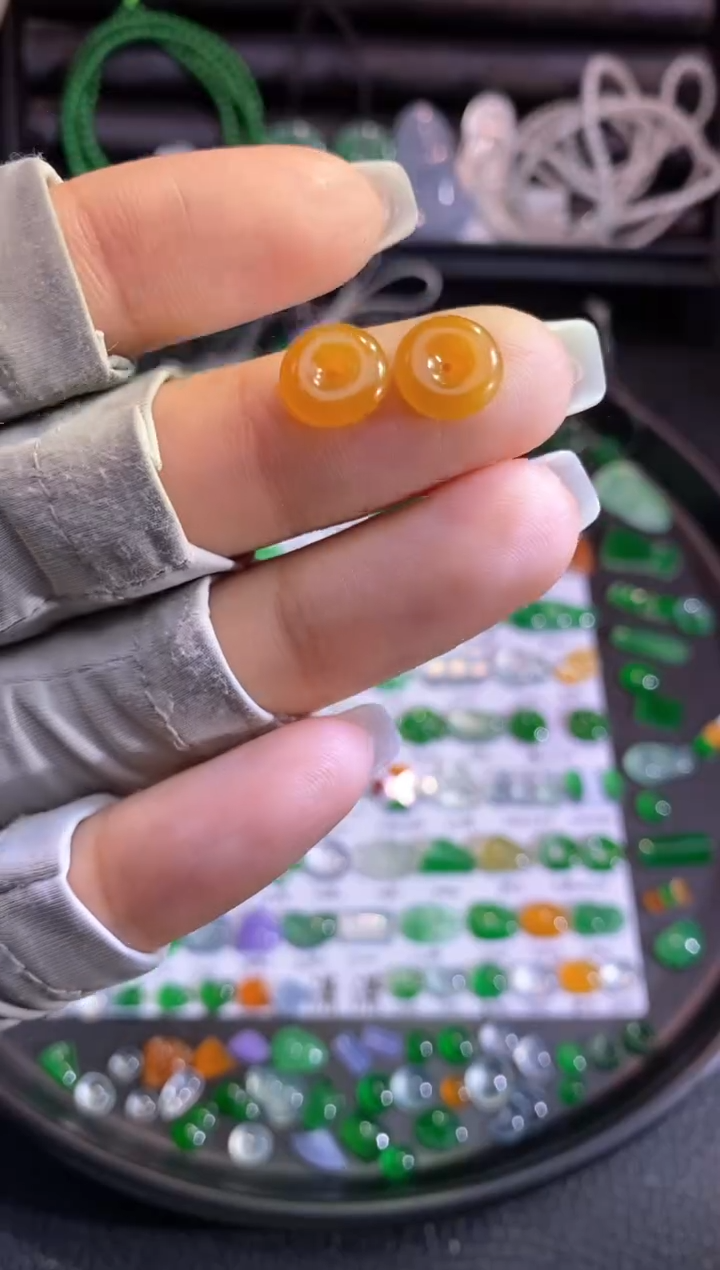 翡翠挂件未镶嵌扣