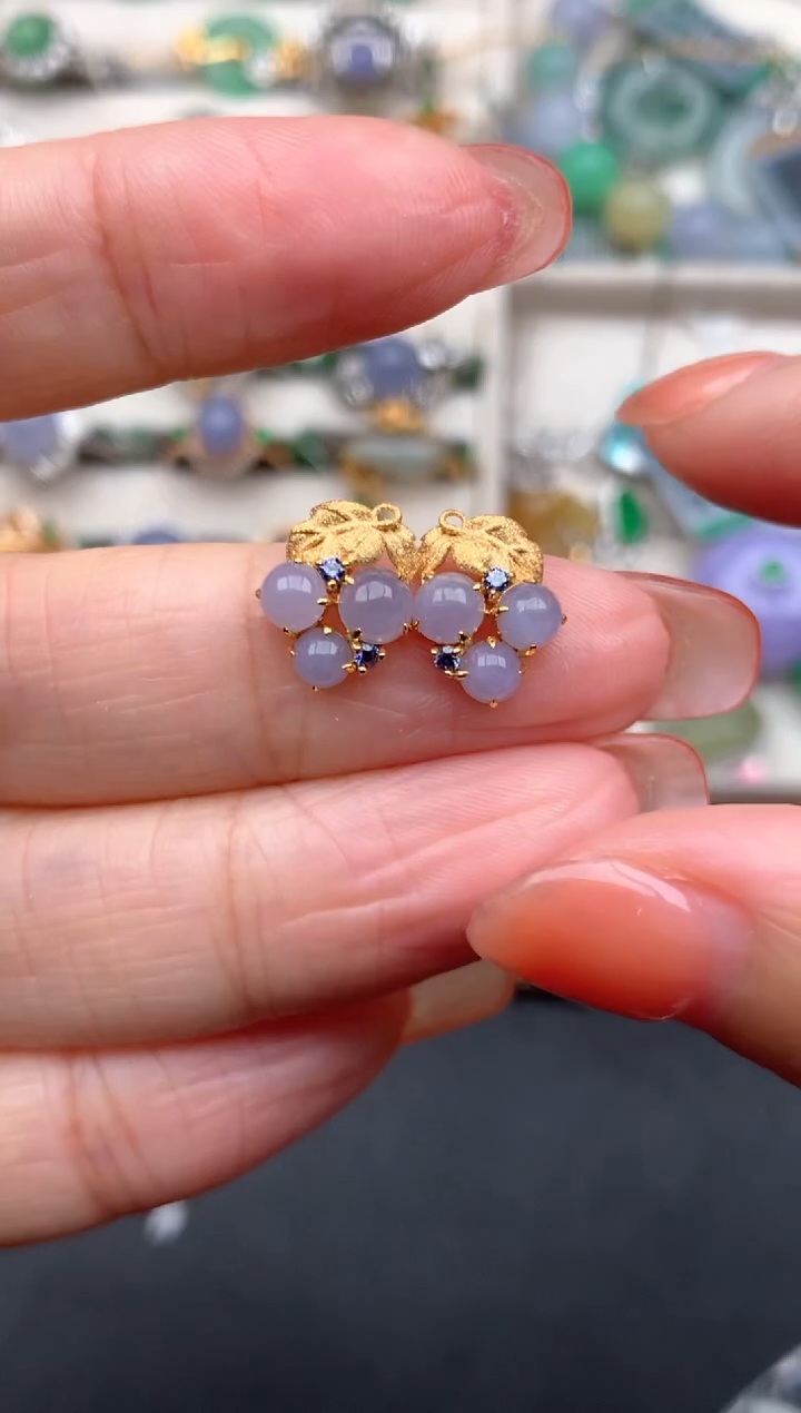 18K金镶嵌挂件翡翠1