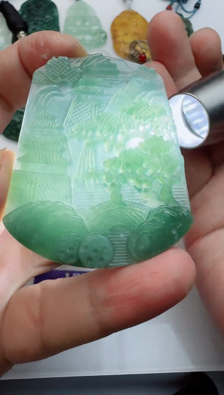 【闪购商品】翡翠颈饰未镶嵌11111111111