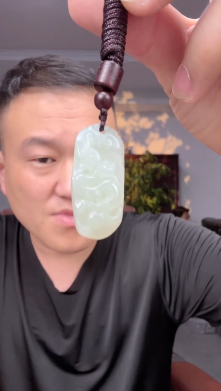 和田玉未镶嵌颈饰1