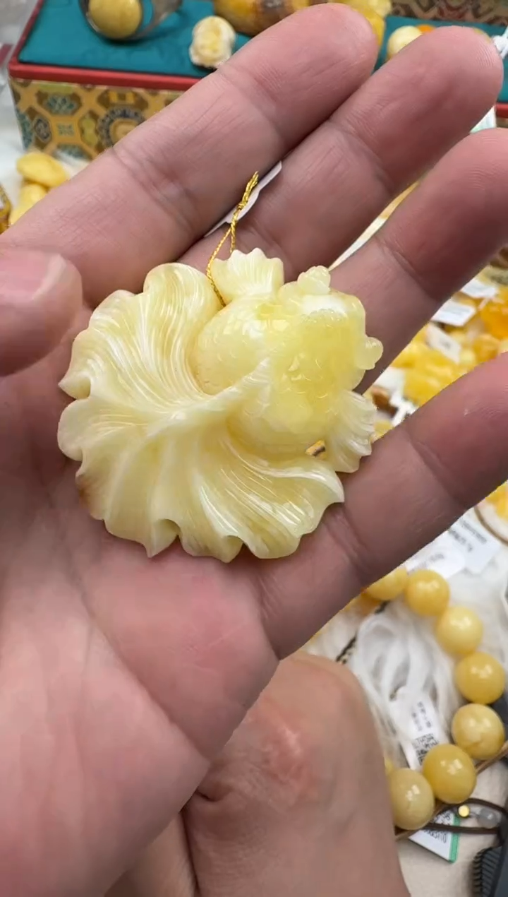 琥珀未镶嵌珠宝奇石XD1199