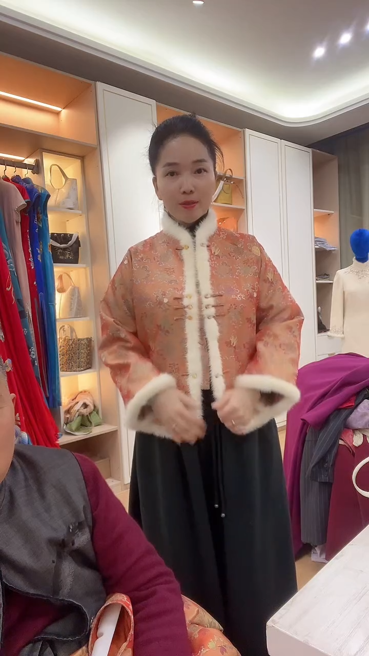 织绣橙色高定款毛绒边上衣外套 999 l码