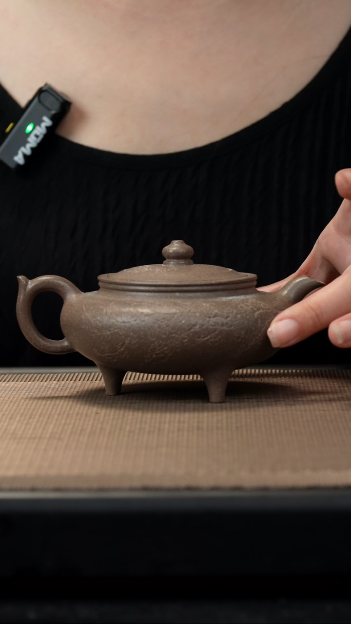 茶壶紫砂青降坡卡盖刻绘210cc