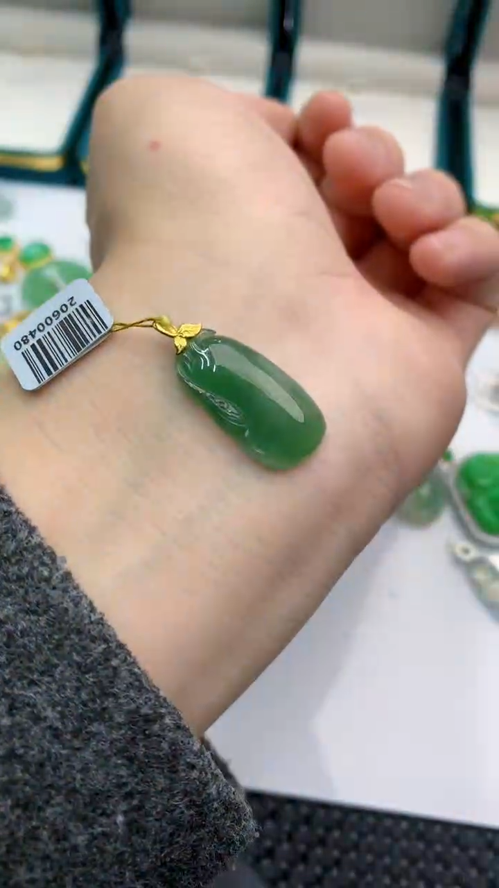 【闪购商品】翡翠颈饰18K金镶嵌            8