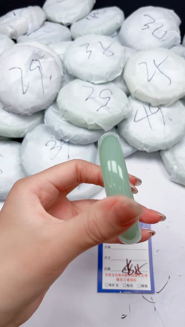 未镶嵌手镯石英质玉186/5455