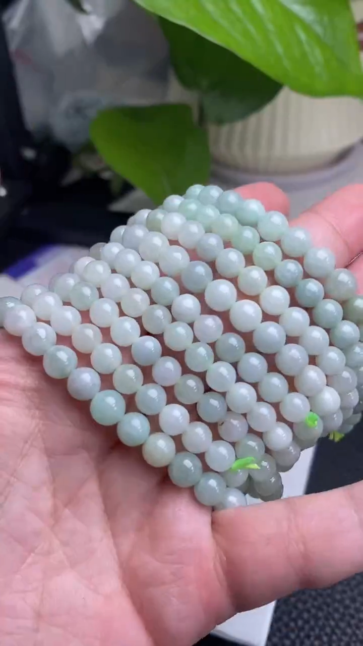 【闪购商品】翡翠挂件未镶嵌手串多样性发其一