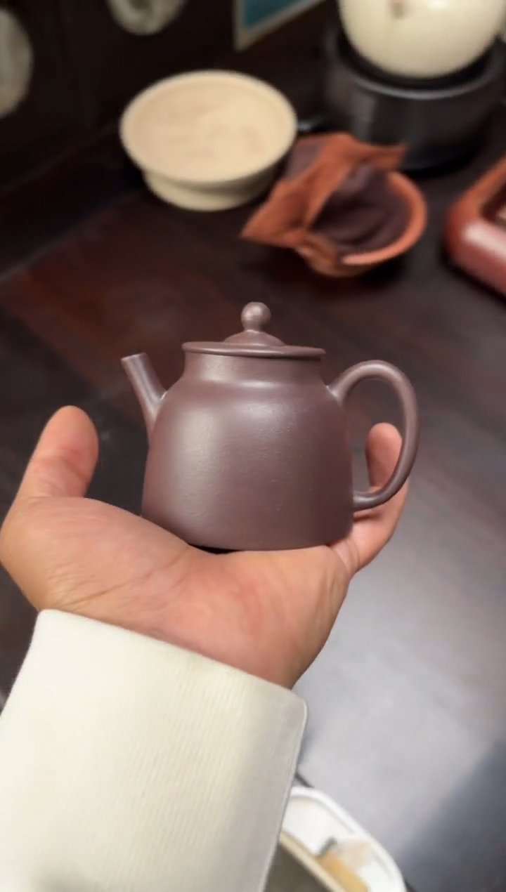 茶壶紫砂瑕石红鱼罩150毫升