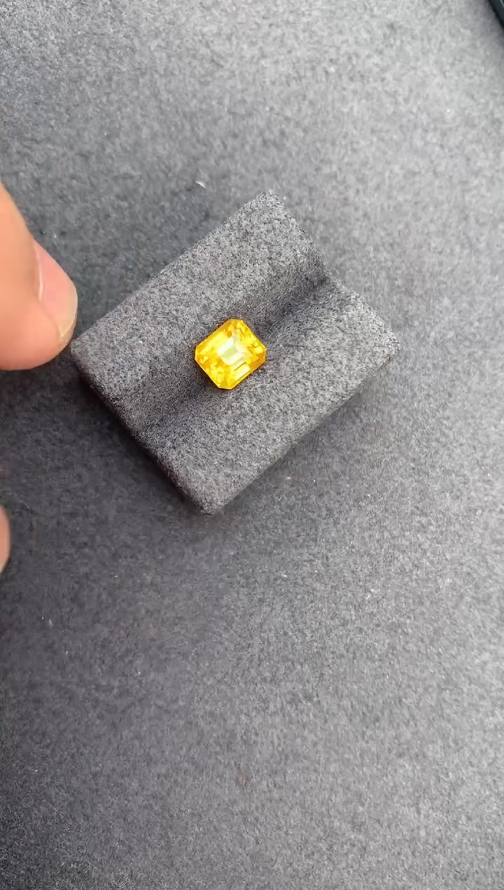 【闪购商品】彩色蓝宝石裸石未镶嵌2ct黄蓝宝