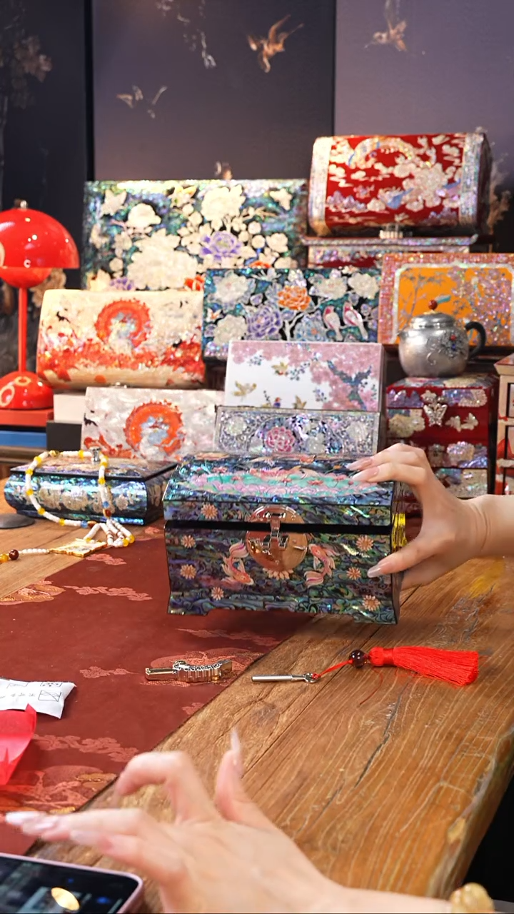 【闪购商品】瓷片螺钿工艺香椿木首饰盒