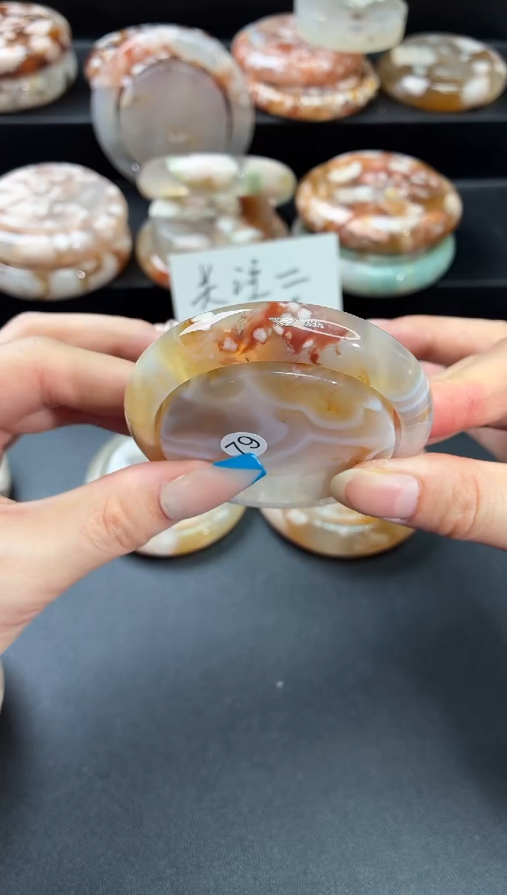 手镯玛瑙/玉髓未镶嵌石英质玉赠送镯心)54圈53/54带