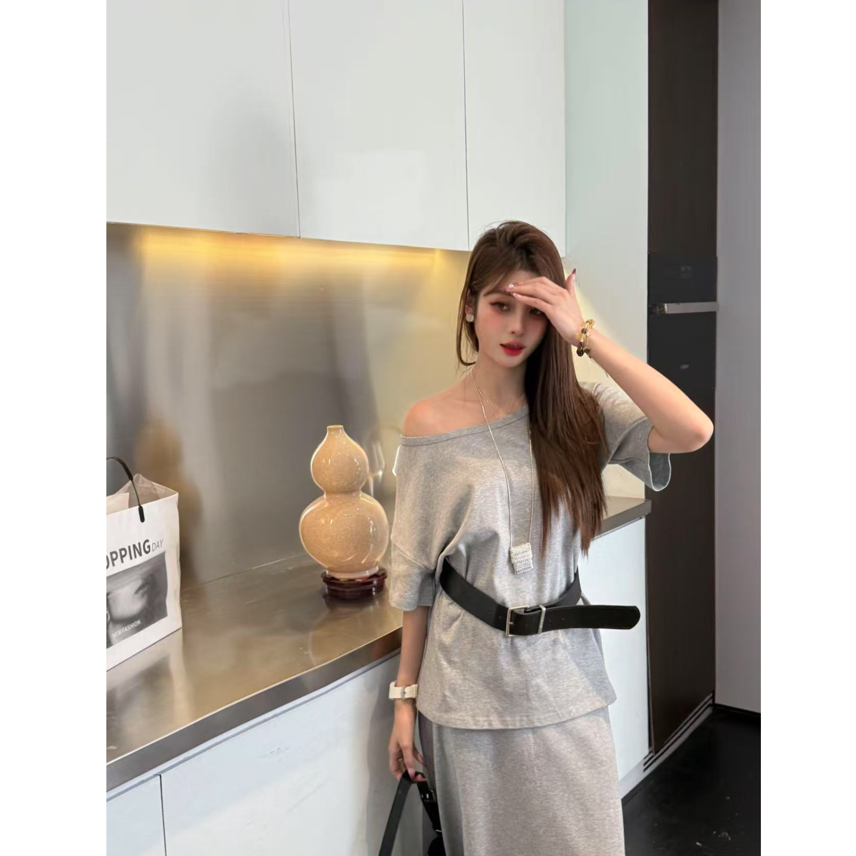 【十一家】原创设计圆领上衣女时尚气质百搭长裙两件套HSC61202