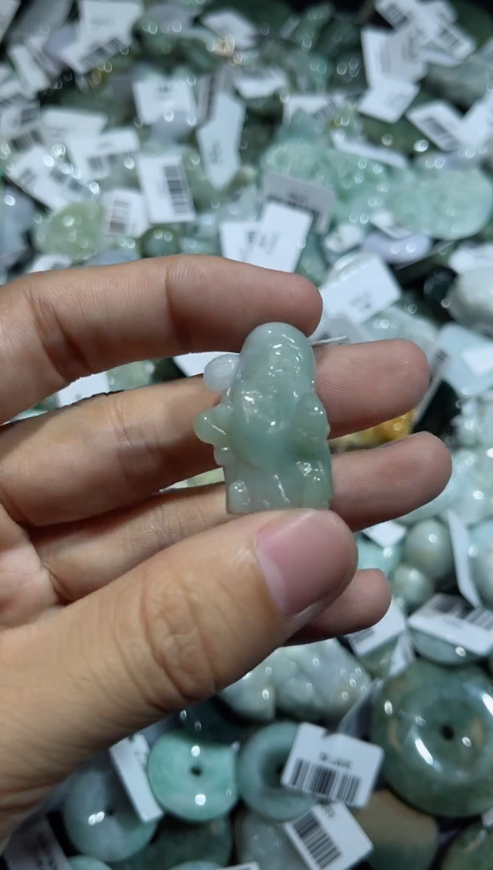 【闪购商品】翡翠颈饰未镶嵌00002864