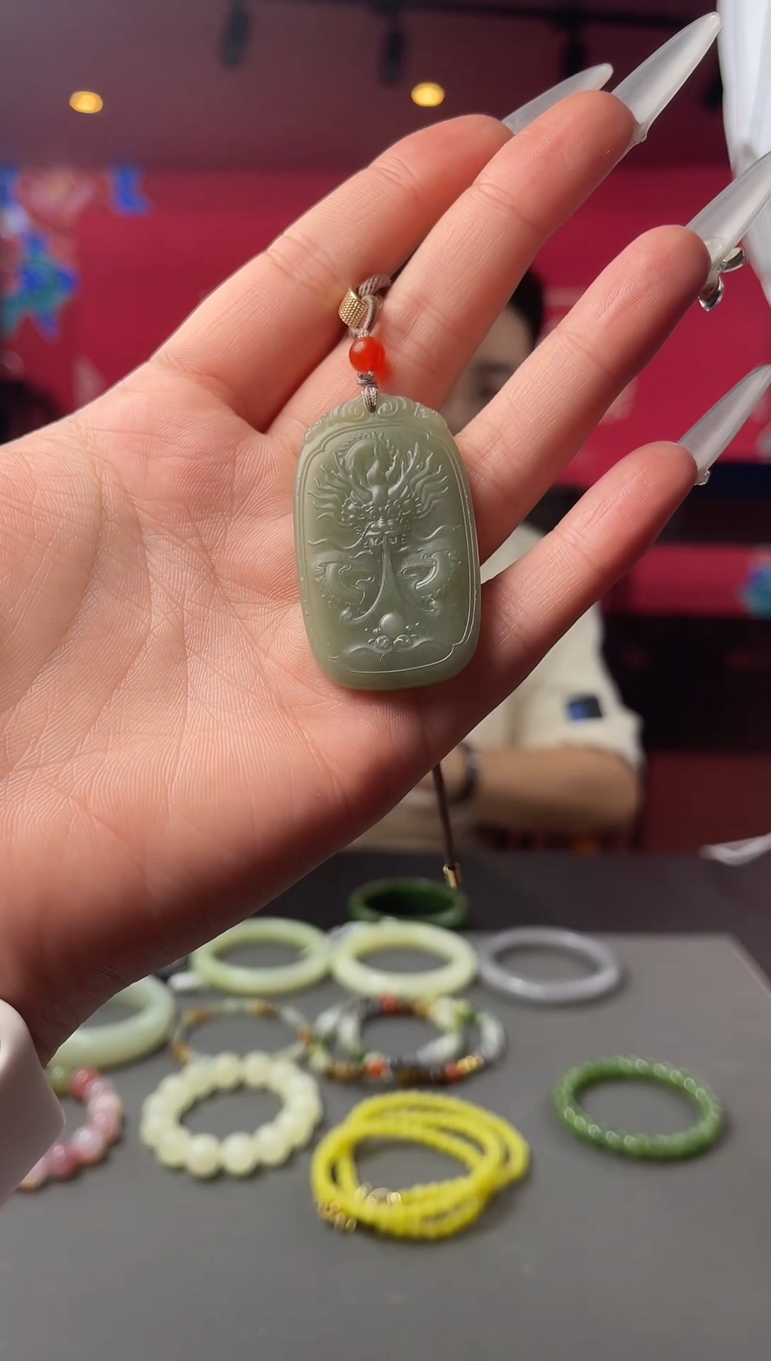 和田玉未镶嵌颈饰吊坠