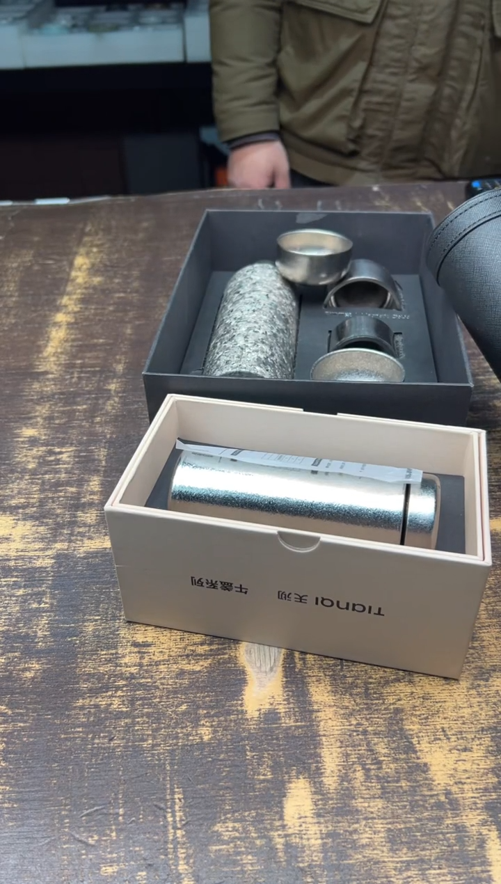 【闪购商品】/天沏茗和380毫升（银）+2杯+小保温杯