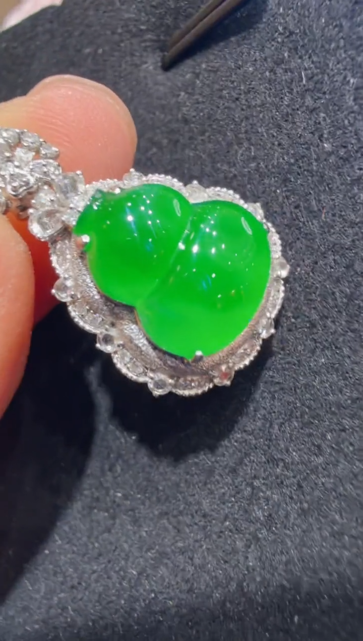 吊坠(不含链)18K金镶嵌翡翠多样性团购发一件