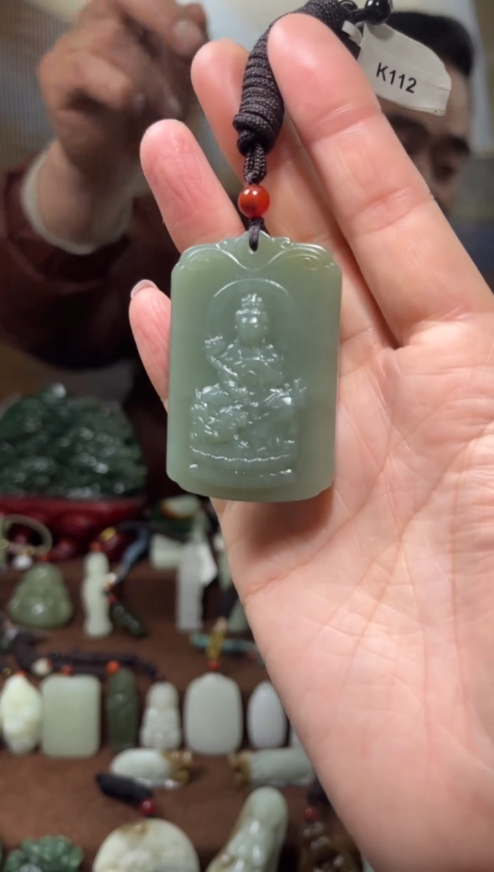 颈饰未镶嵌和田玉·