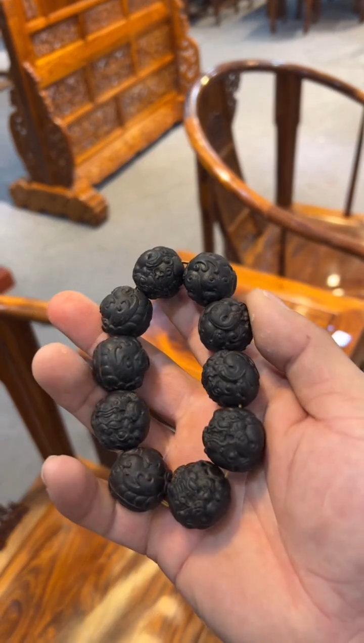 【闪购商品】花梨木类木雕雕刻手串