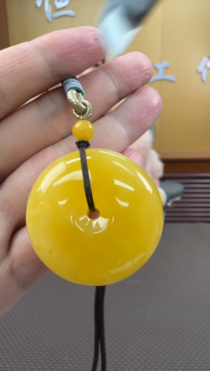 【闪购商品】琥珀裸石未镶嵌挂件