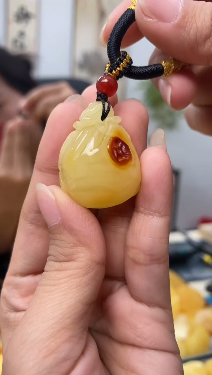 【闪购商品】琥珀裸石未镶嵌天然琥珀蜜蜡钱袋