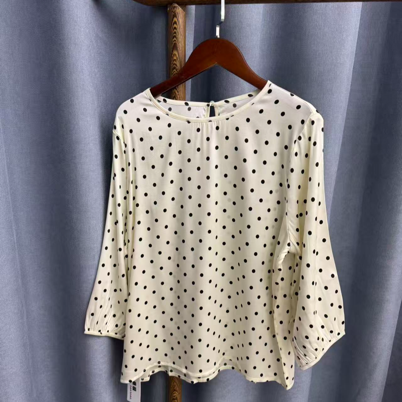 (瑕疵）2025秋季新款休闲时尚圆领桑蚕丝七分袖上衣女Z517