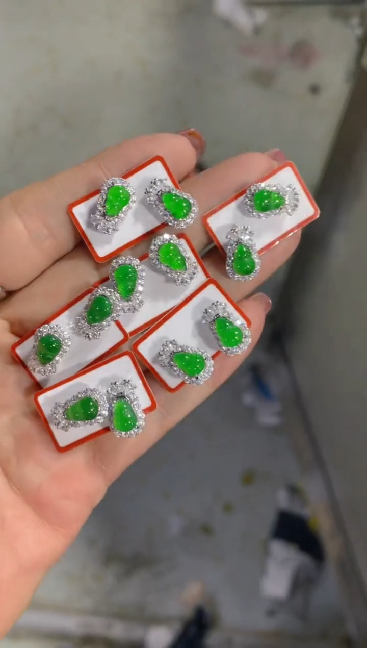 【闪购商品】翡翠耳饰未镶嵌天然A货翡翠多样性发货拍一发一