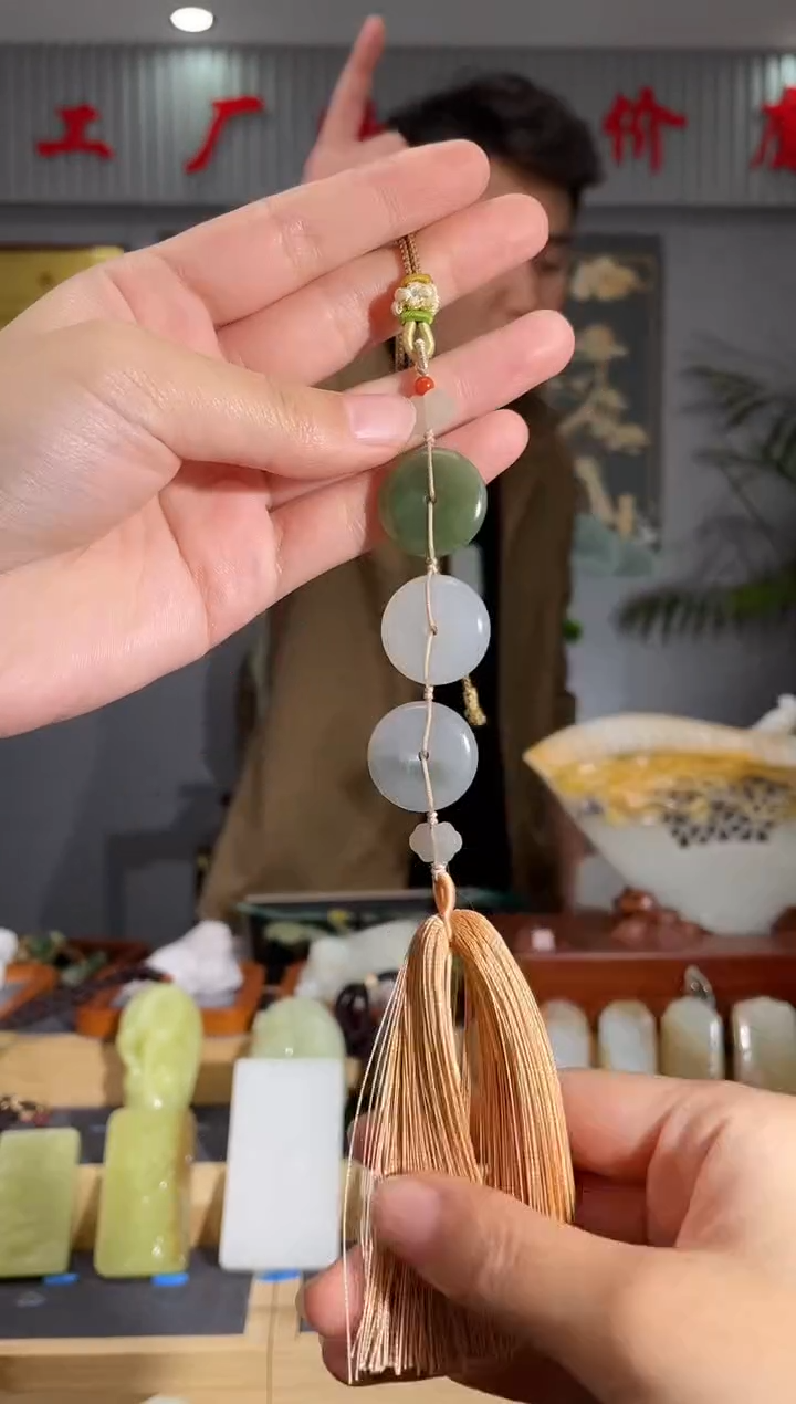 【闪购商品】和田玉（糖玉）颈饰未镶嵌拍一发一 多样性发货