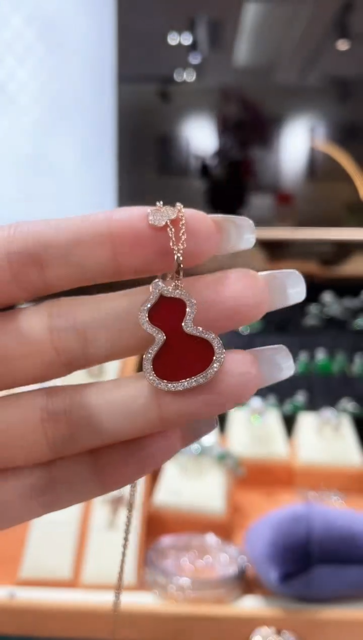 【闪购商品】钻石颈饰18K金镶嵌项链