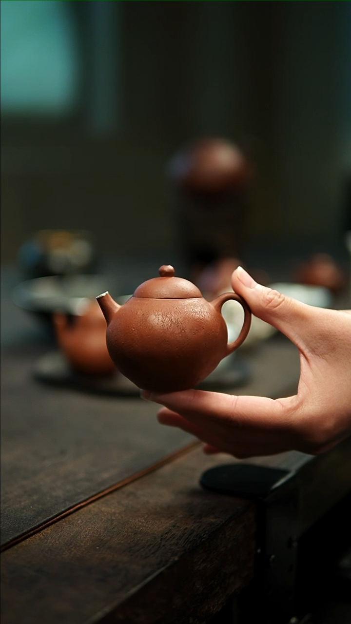 【闪购商品】司徒手捏朱泥包银壶