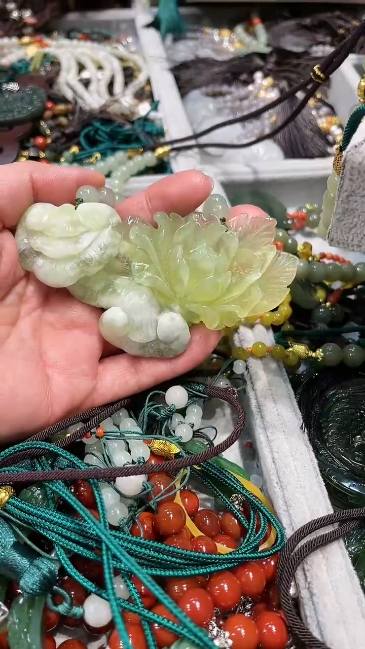 【闪购商品】岫玉颈饰未镶嵌吊坠