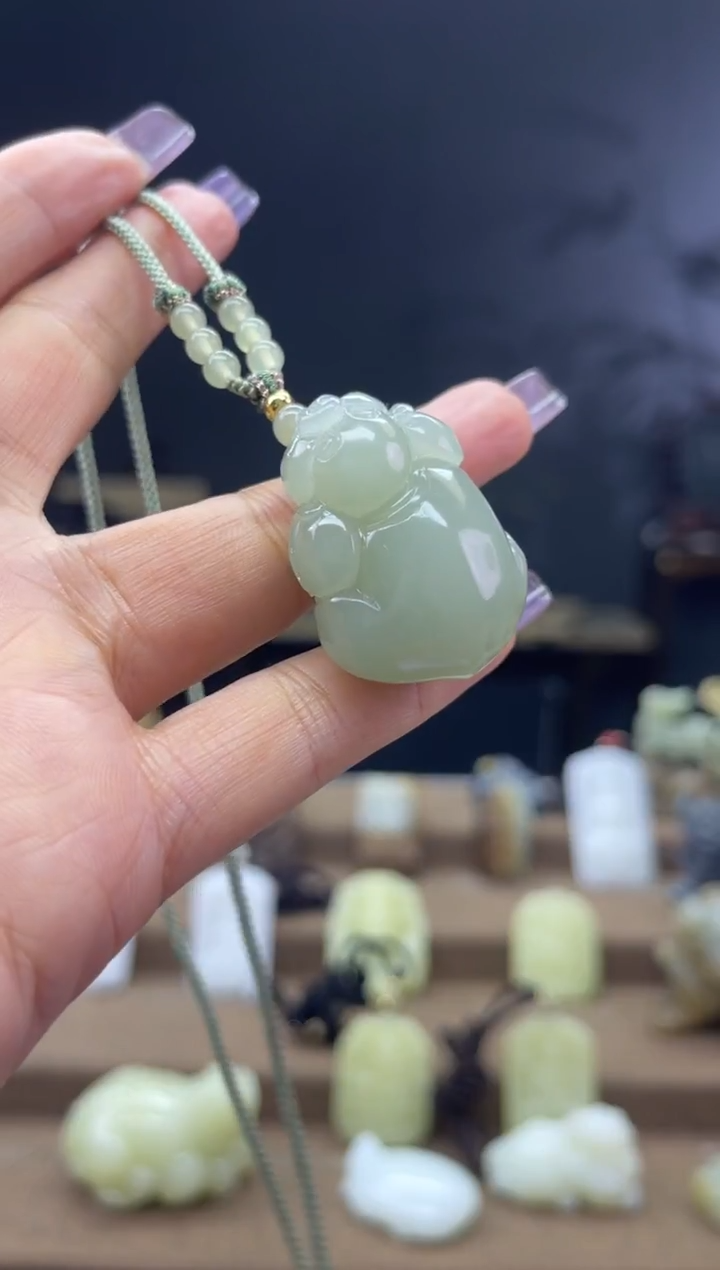 颈饰未镶嵌和田玉1