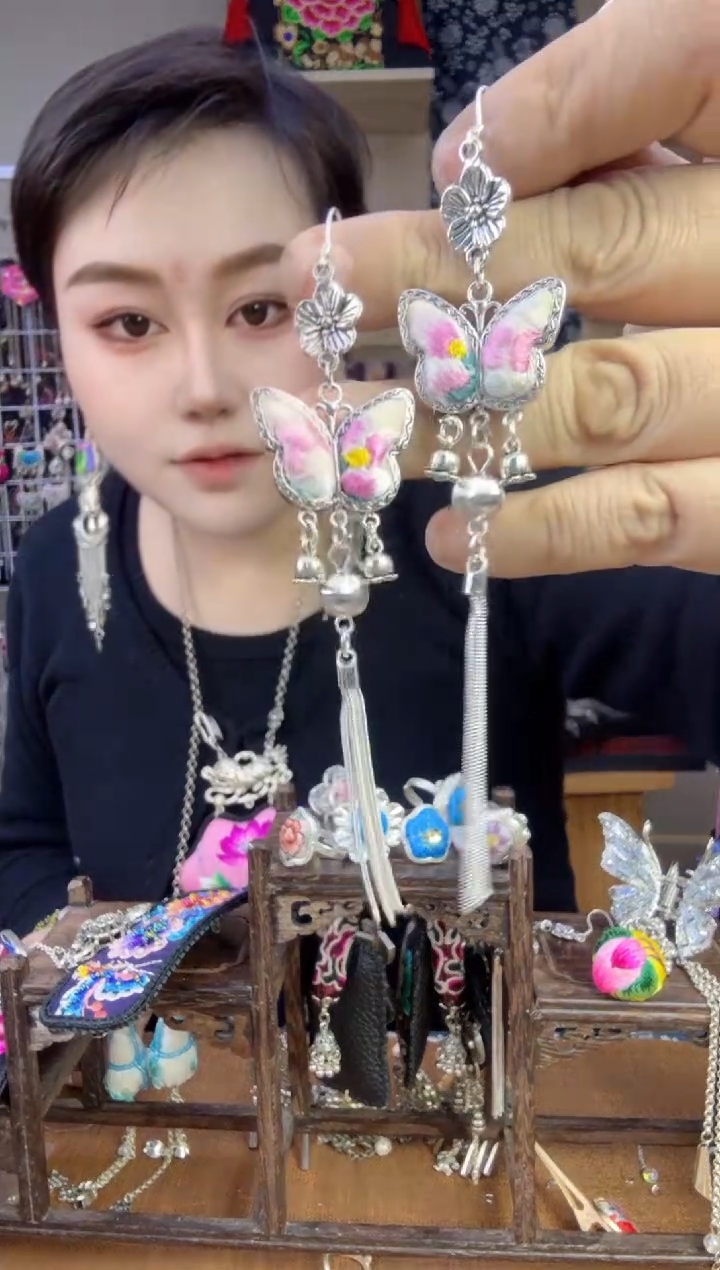 【闪购商品】刺绣纯手工苗绣非遗耳环